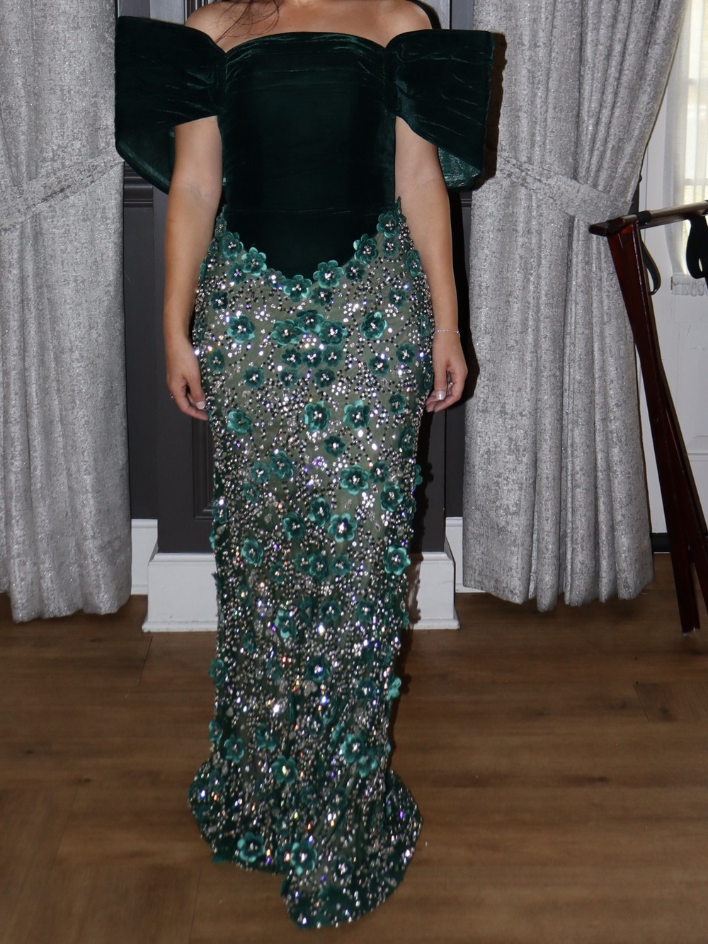 Emerald Green Embellished Floral Evening Gown - Picture 4 of 4